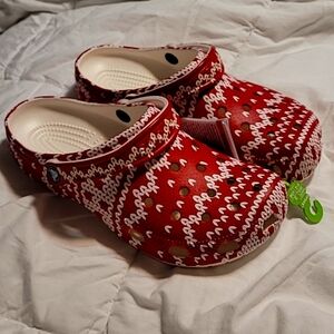 Crocs Classic Holiday Christmas Sweater Clogs Red White Women's 10 Men's 8